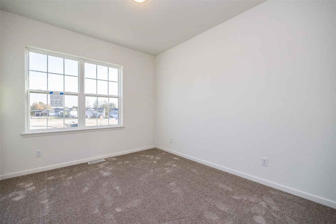 8821 Zeppelin Avenue NE Cedar Rapids IA 52402