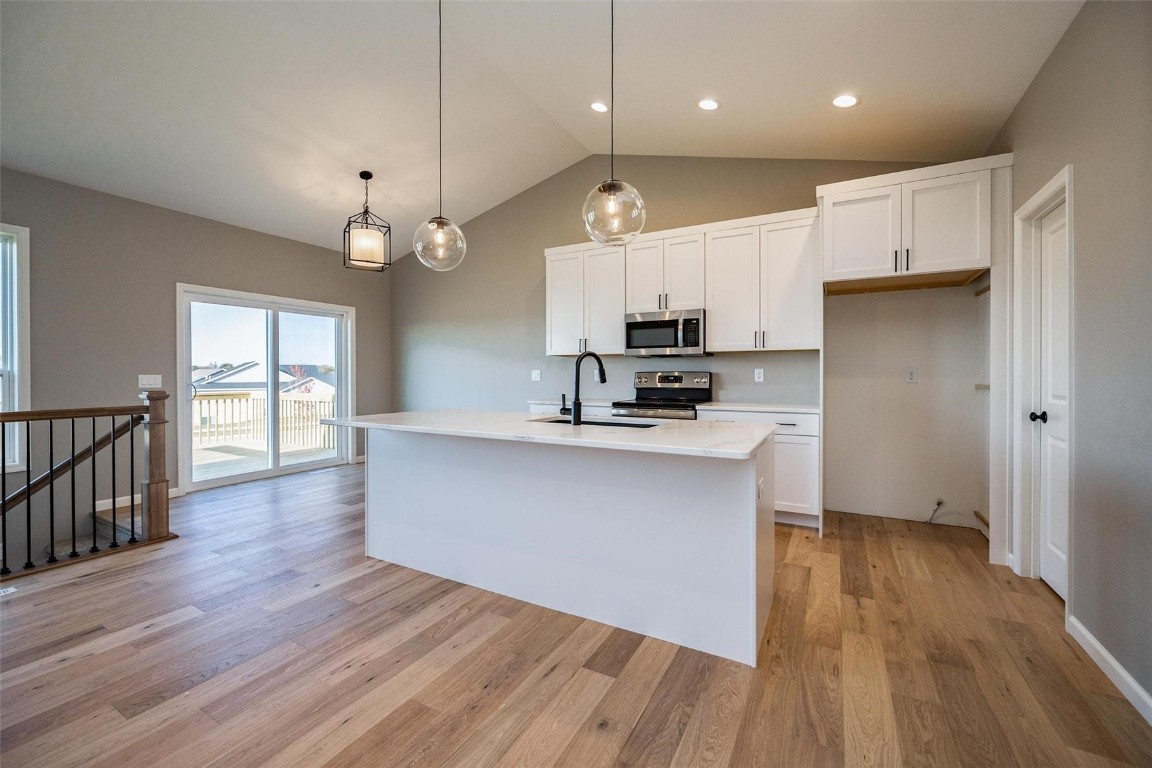 8821 Zeppelin Avenue NE Cedar Rapids IA 52402