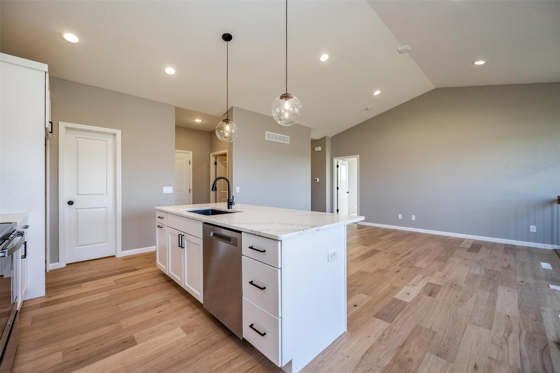 8821 Zeppelin Avenue NE Cedar Rapids IA 52402