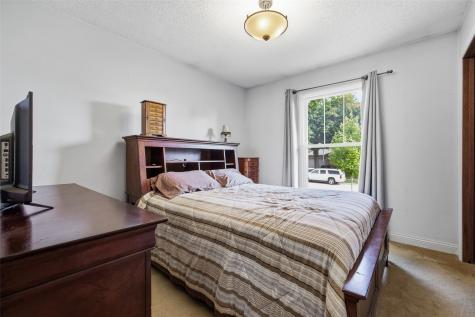 2111 Sandalwood Drive NE Cedar Rapids IA 52402