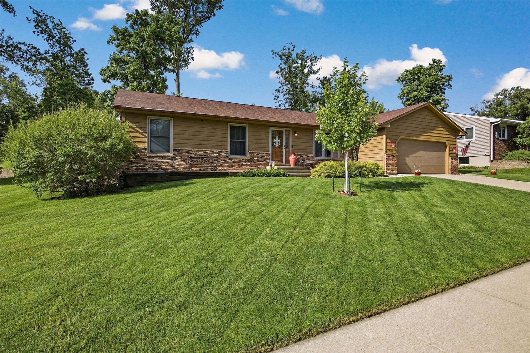 2111 Sandalwood Drive NE Cedar Rapids IA 52402