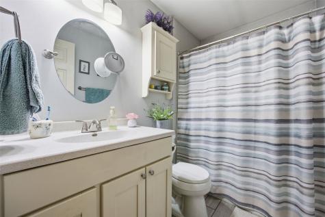 2111 Sandalwood Drive NE Cedar Rapids IA 52402