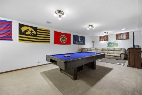 2111 Sandalwood Drive NE Cedar Rapids IA 52402