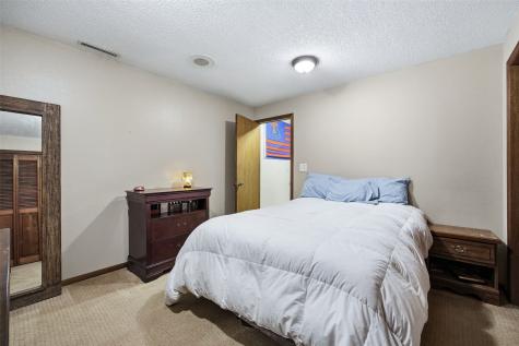2111 Sandalwood Drive NE Cedar Rapids IA 52402