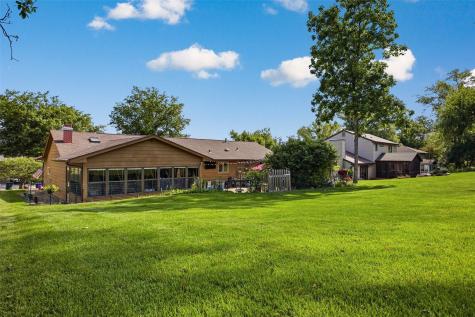 2111 Sandalwood Drive NE Cedar Rapids IA 52402