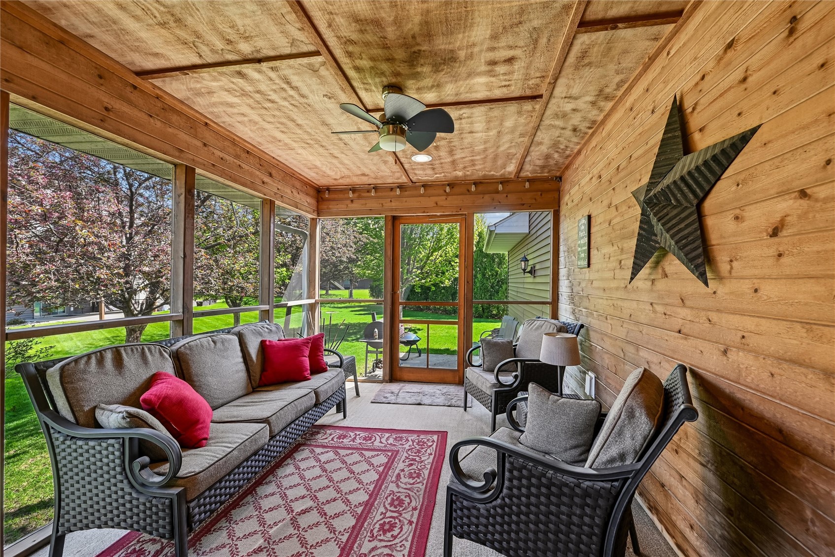 910 Aster Court Fairfax IA 52228