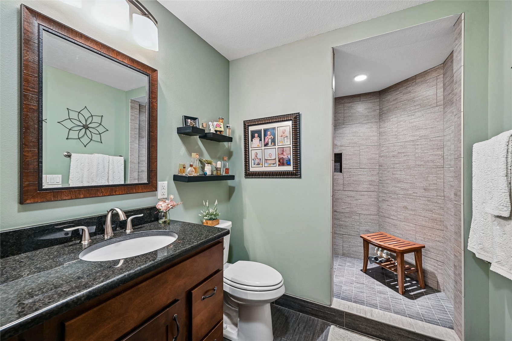 910 Aster Court Fairfax IA 52228