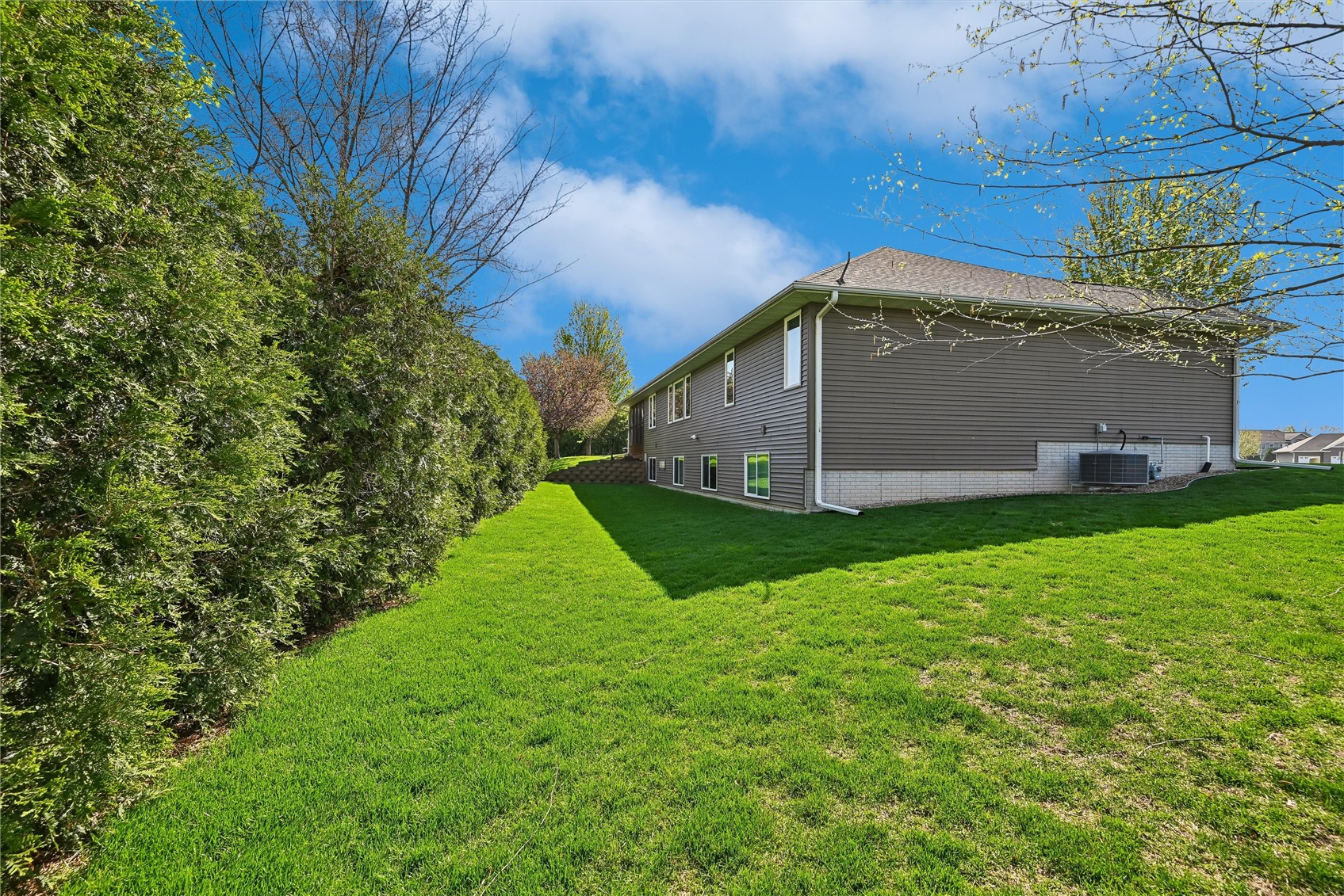 910 Aster Court Fairfax IA 52228