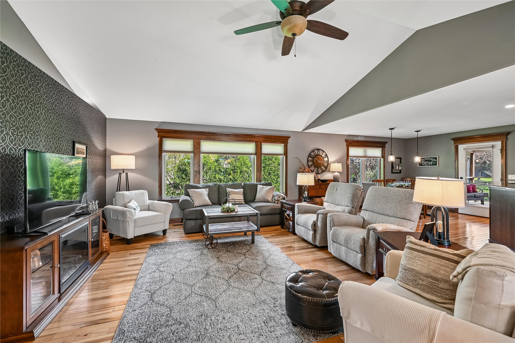 910 Aster Court Fairfax IA 52228