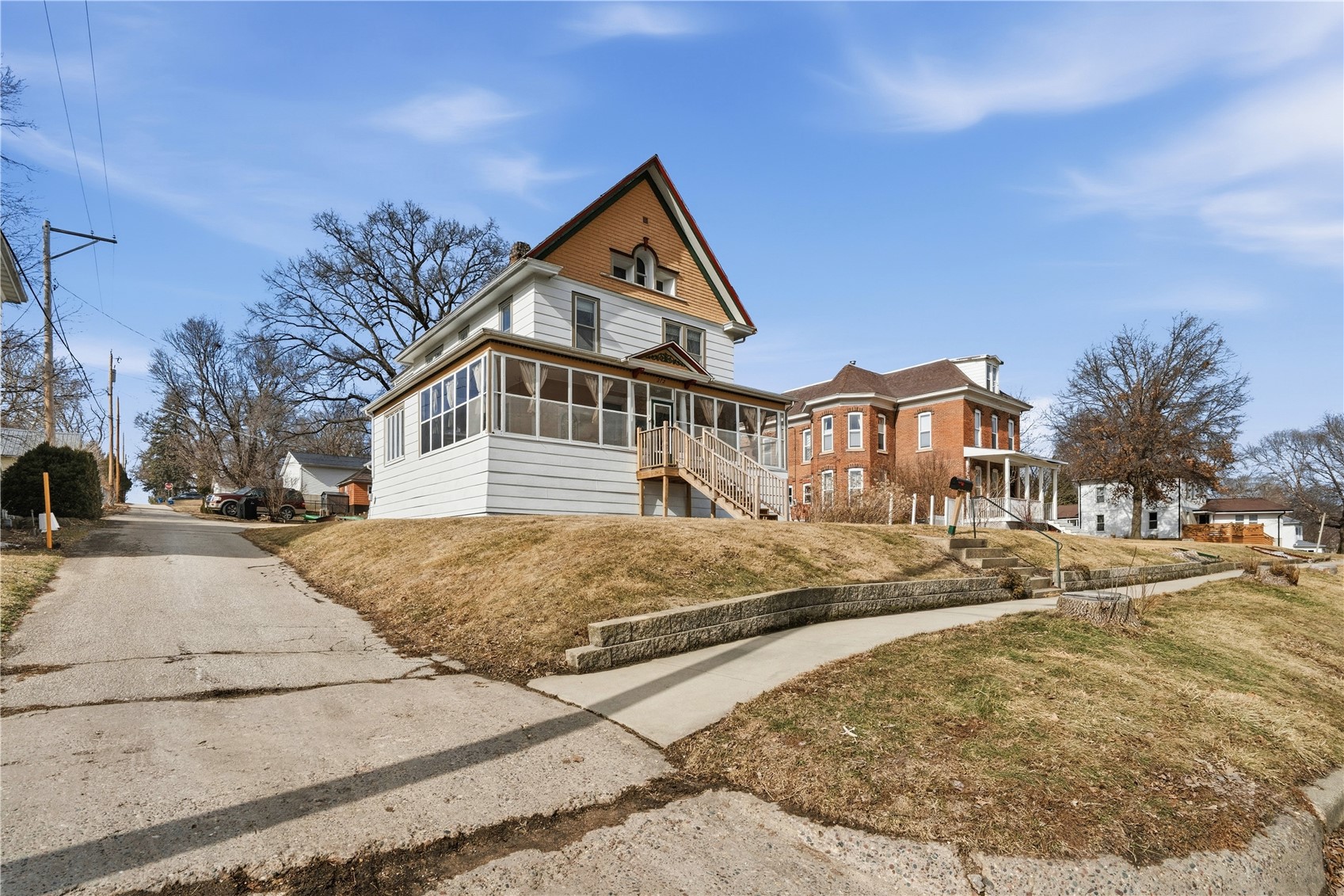 212 S Chestnut Street Monticello IA 52310