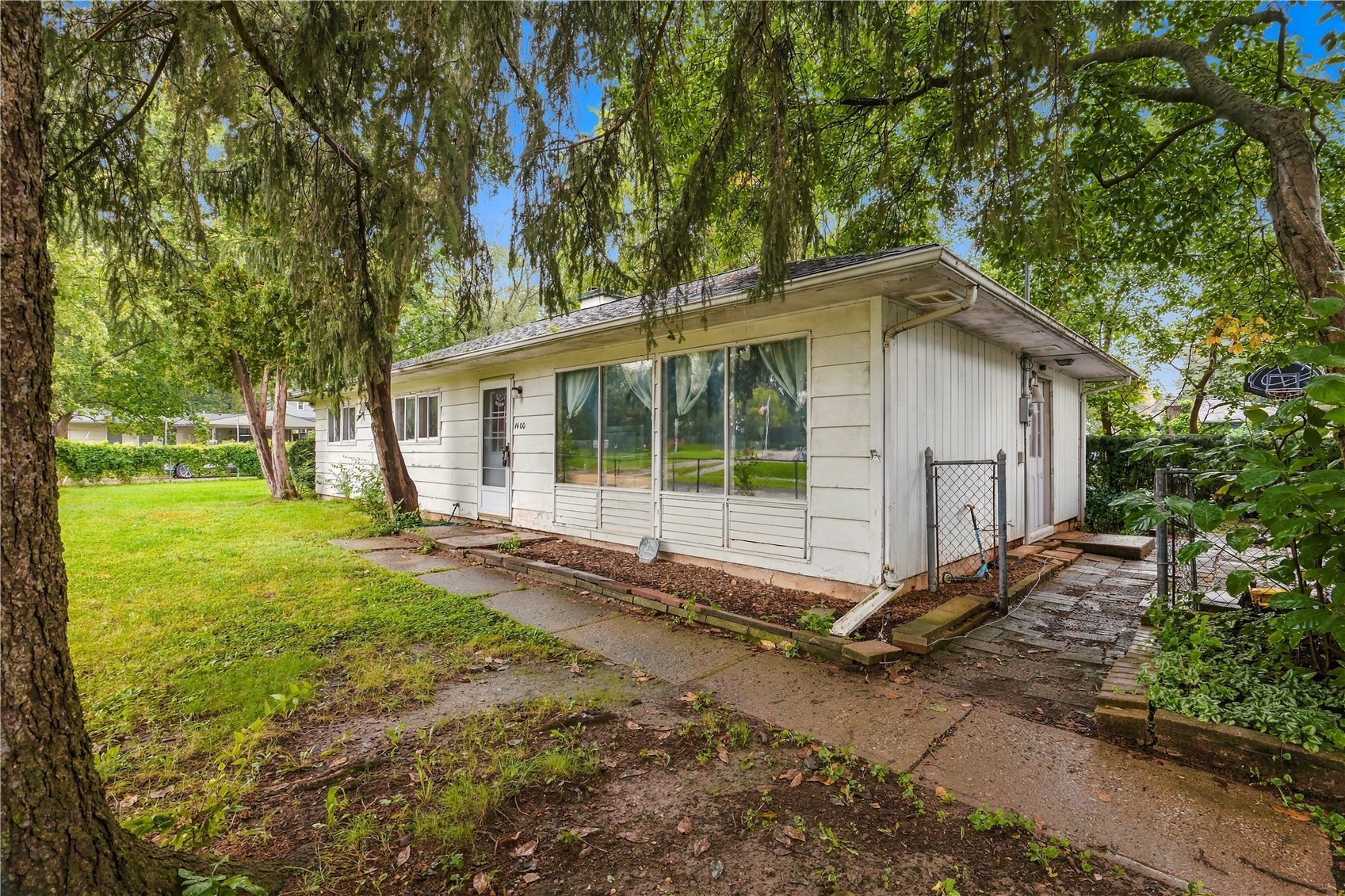1400 Deforest Avenue Iowa City IA 52240