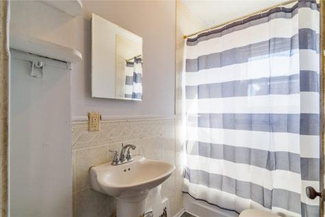 2467 Fruitland Boulevard SW Cedar Rapids IA 52404