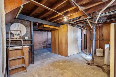 2467 Fruitland Boulevard SW Cedar Rapids IA 52404