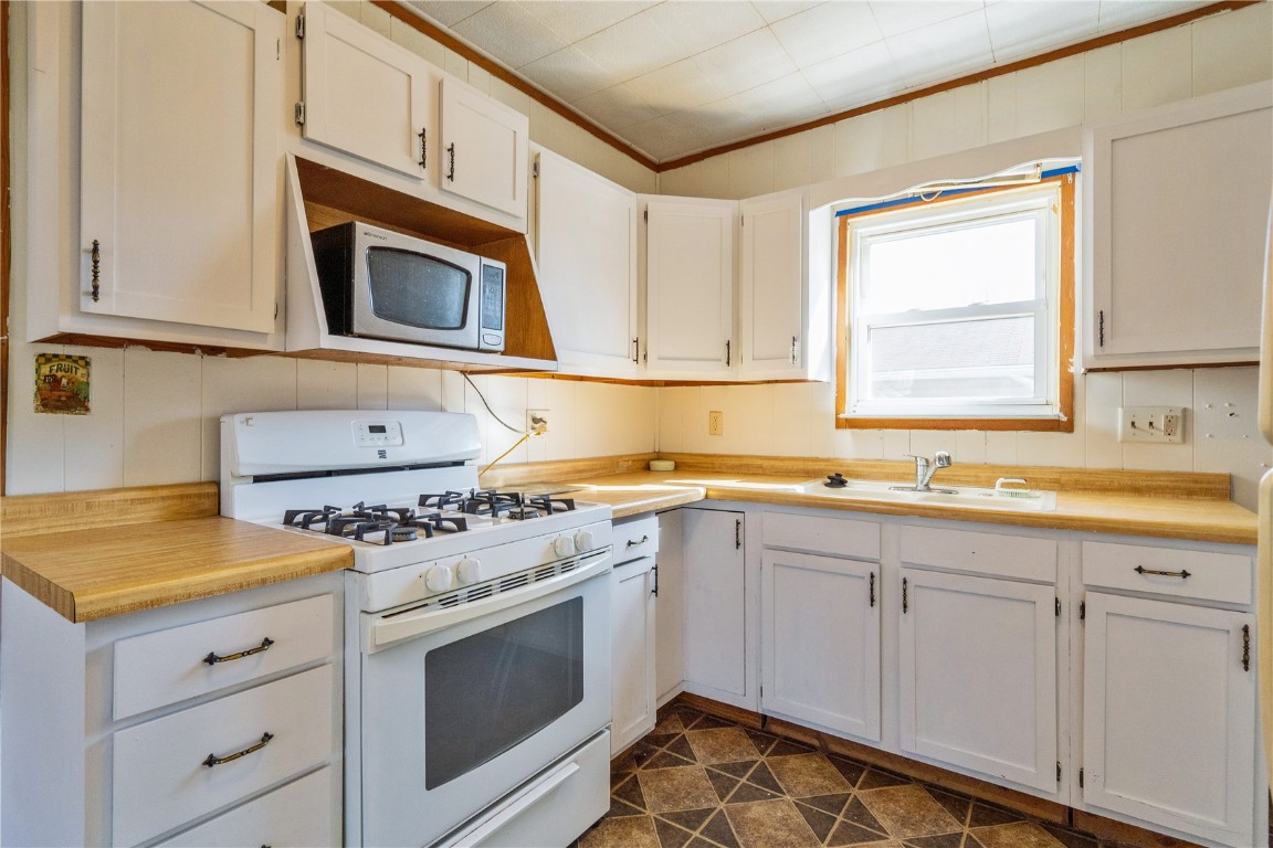 2467 Fruitland Boulevard SW Cedar Rapids IA 52404