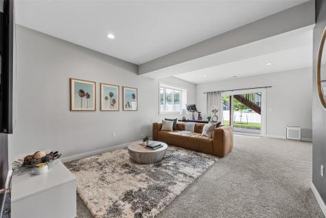 1244 Kona Circle Coralville IA 52241