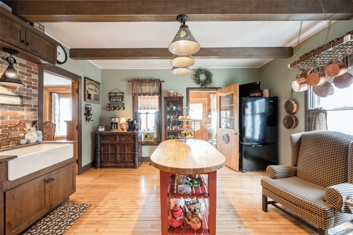 6707 28th Avenue Newhall IA 52315