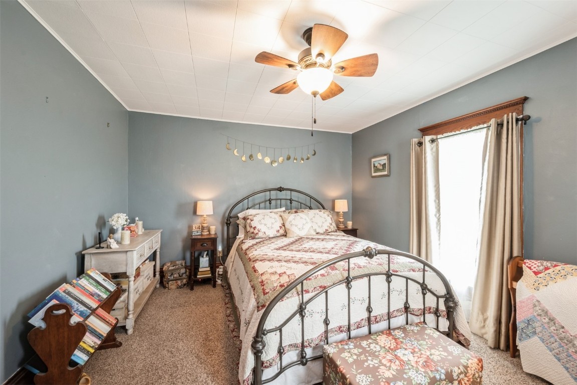 6707 28th Avenue Newhall IA 52315