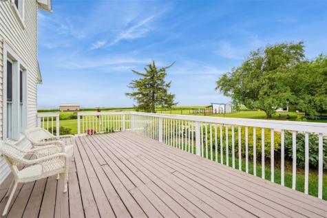 6707 28th Avenue Newhall IA 52315