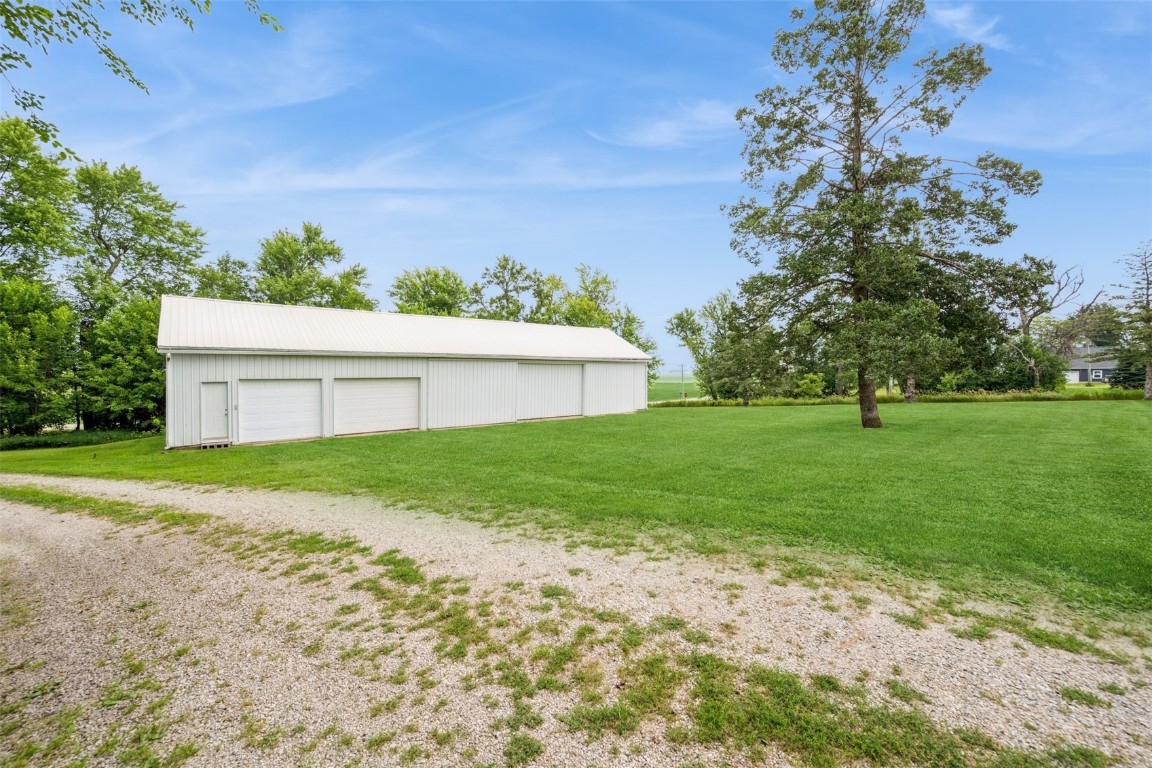 6707 28th Avenue Newhall IA 52315