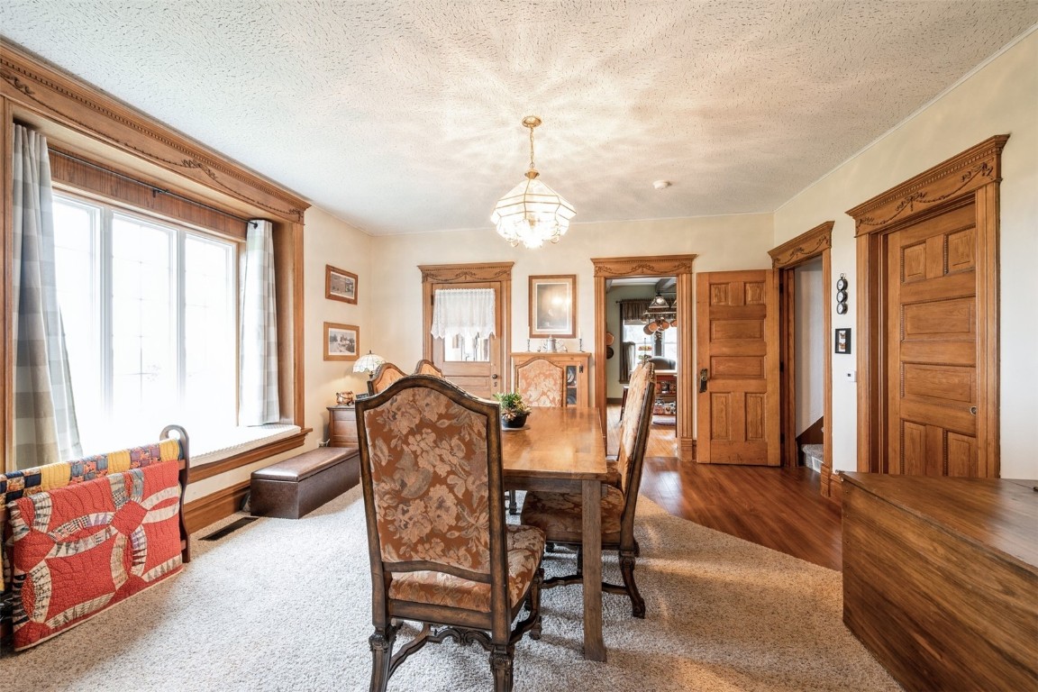 6707 28th Avenue Newhall IA 52315