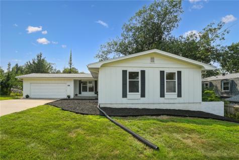 327 Parkland Drive SE Cedar Rapids IA 52403
