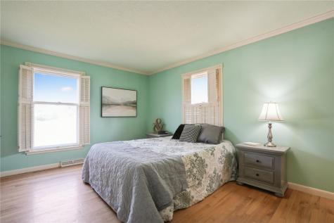 327 Parkland Drive SE Cedar Rapids IA 52403