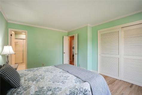 327 Parkland Drive SE Cedar Rapids IA 52403