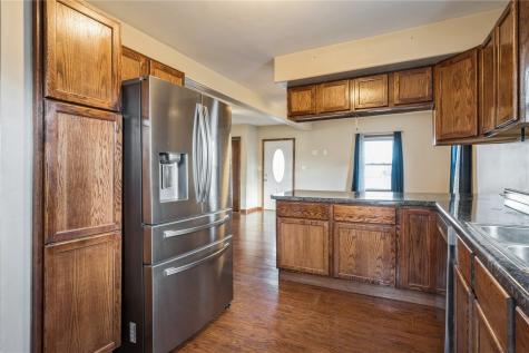 43 Vinton Street Palo IA 52324