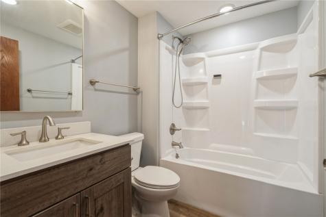 43 Vinton Street Palo IA 52324