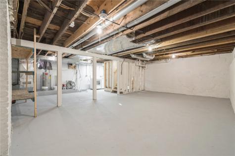 43 Vinton Street Palo IA 52324