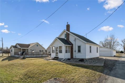 43 Vinton Street Palo IA 52324