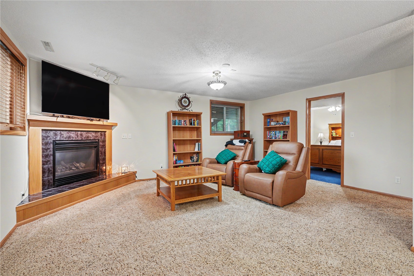 811 Valley Court Center Point IA 52213