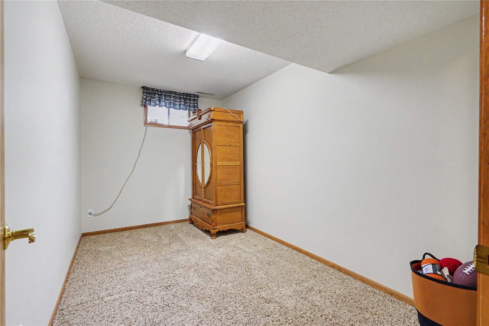 811 Valley Court Center Point IA 52213