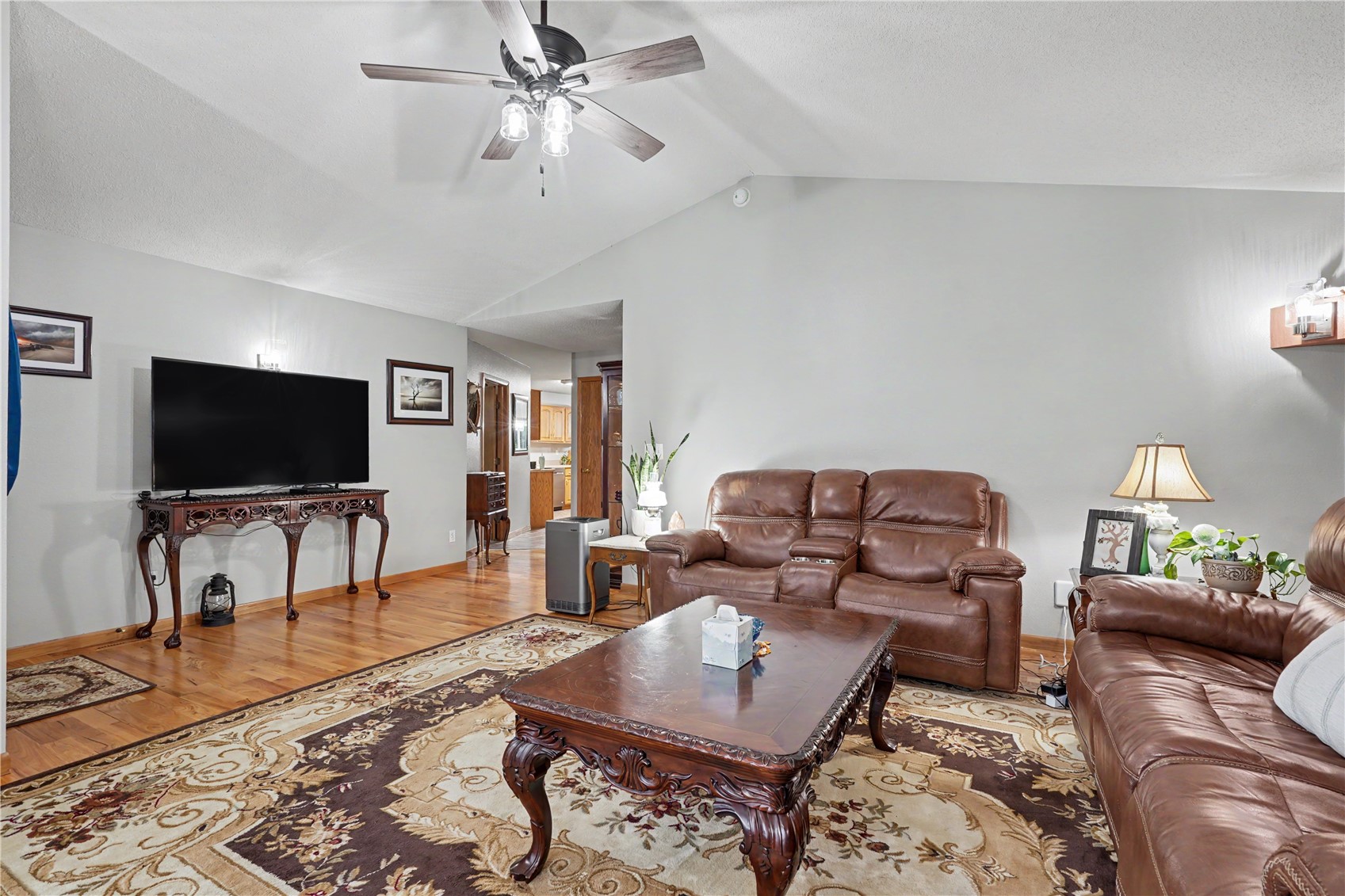 811 Valley Court Center Point IA 52213