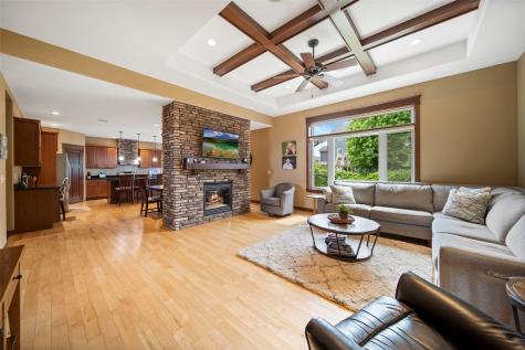 617 Majestic Oak Ridge Solon IA 52333