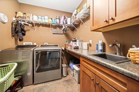 617 Majestic Oak Ridge Solon IA 52333