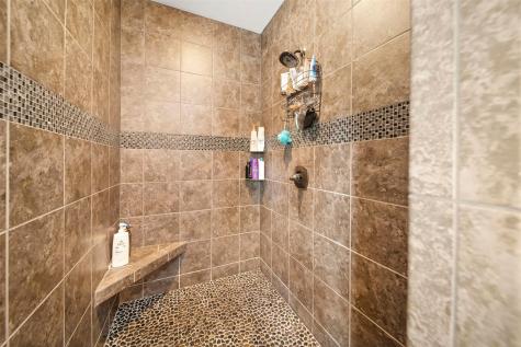 617 Majestic Oak Ridge Solon IA 52333