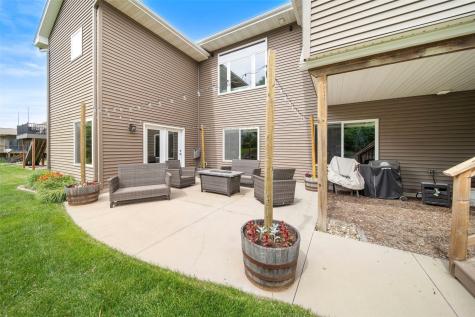 617 Majestic Oak Ridge Solon IA 52333