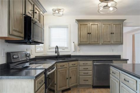 803 73rd Street NE Cedar Rapids IA 52402
