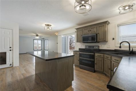 803 73rd Street NE Cedar Rapids IA 52402