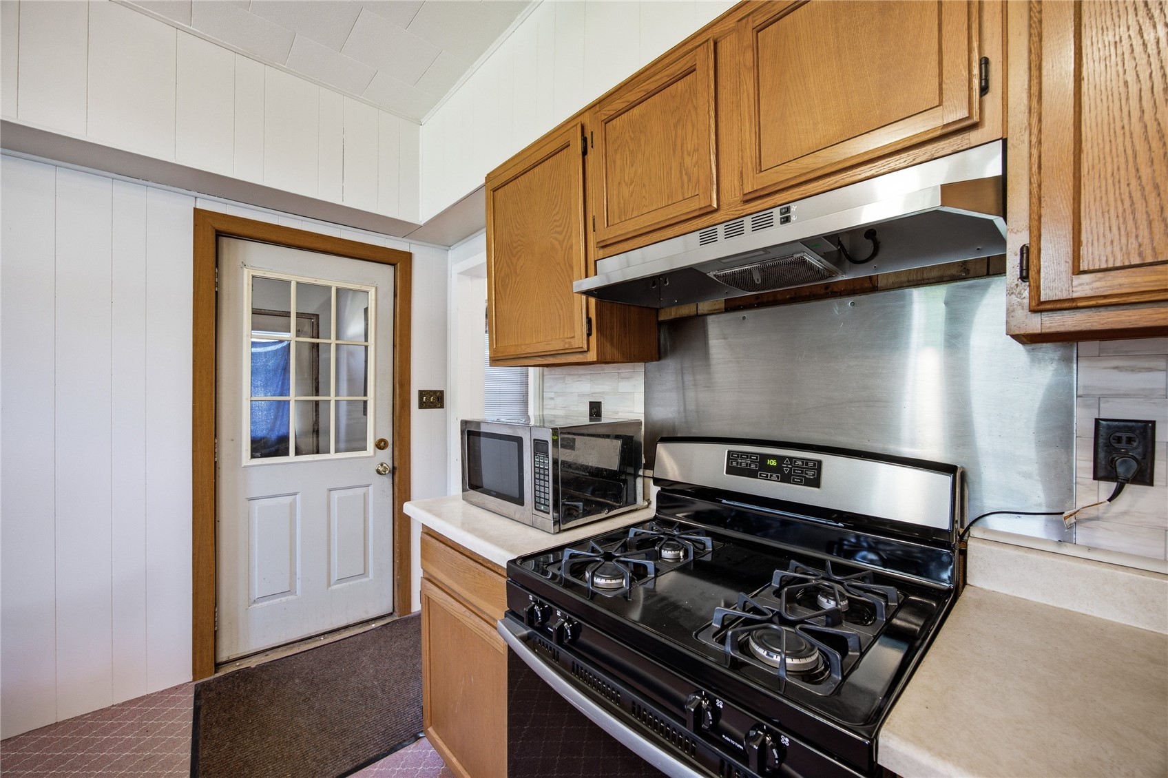 604 7th Street Belle Plaine IA 52208