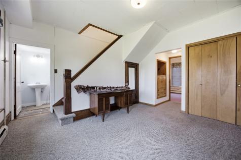 604 7th Street Belle Plaine IA 52208
