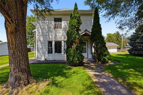 604 7th Street Belle Plaine IA 52208