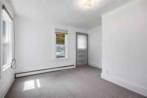 604 7th Street Belle Plaine IA 52208
