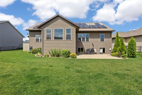 1393 Rolling Glen Drive Marion IA 52302