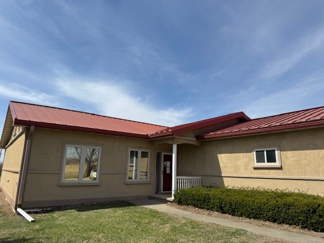220 Sunset Court Chelsea IA 52215