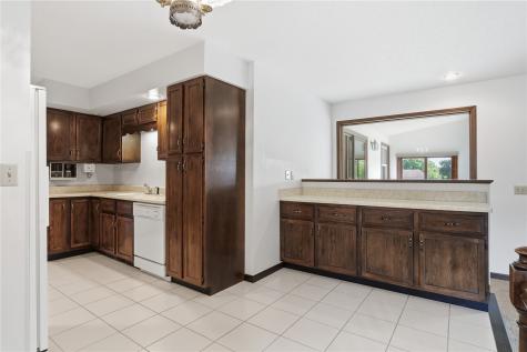 3904 Sally Drive NE Cedar Rapids IA 52402