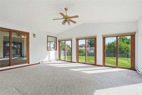 3904 Sally Drive NE Cedar Rapids IA 52402