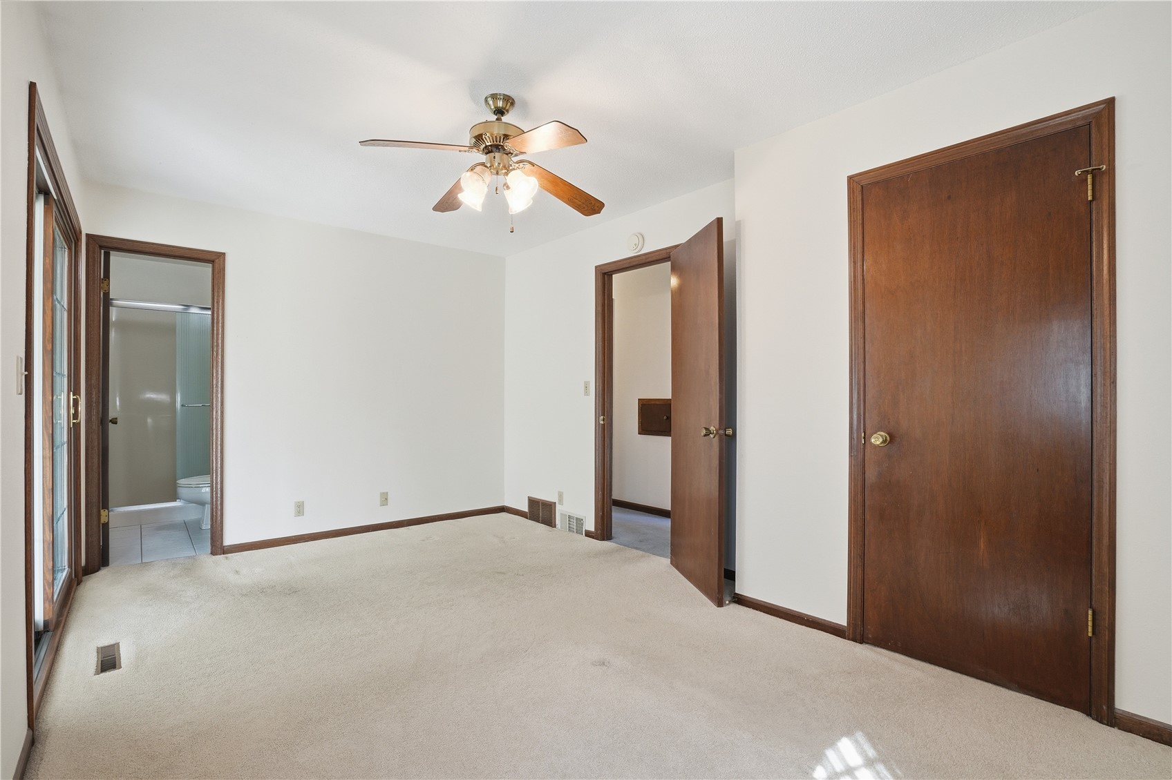 3904 Sally Drive NE Cedar Rapids IA 52402