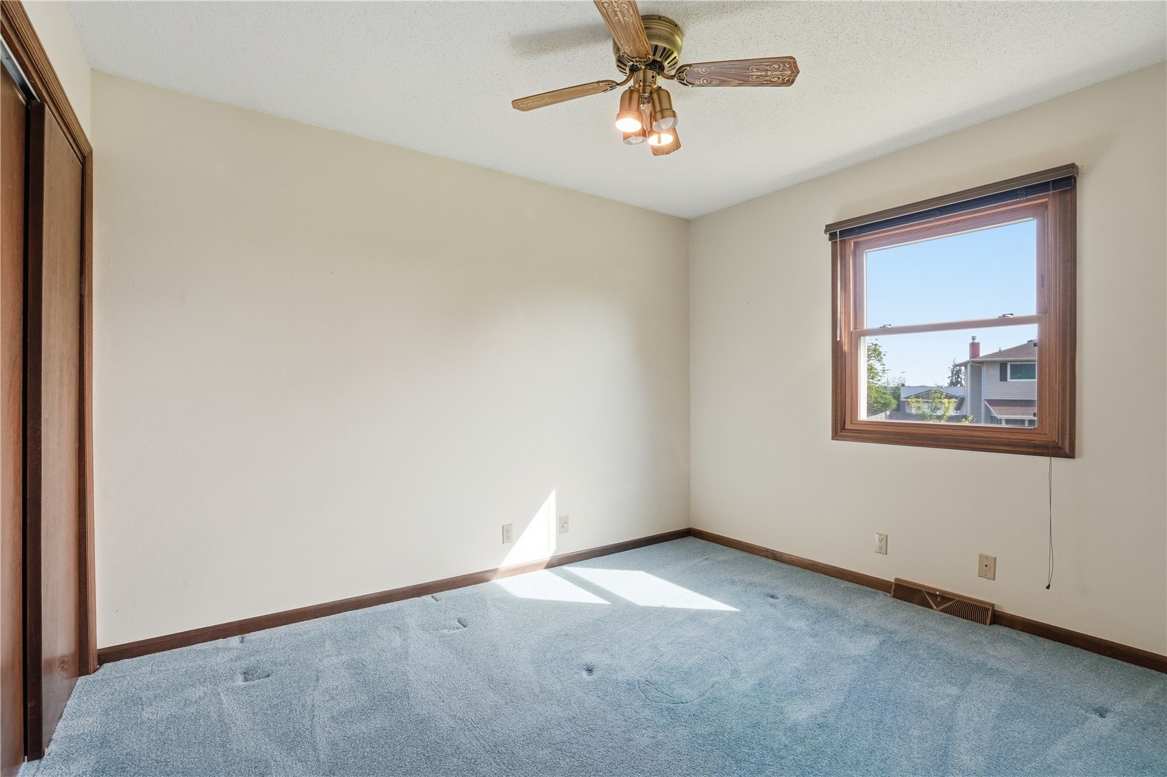 3904 Sally Drive NE Cedar Rapids IA 52402